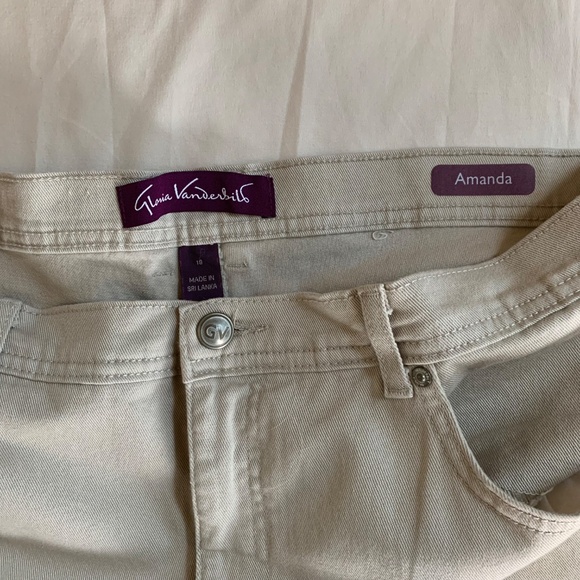 Gloria Vanderbilt 18 "Amanda" Slimming Effect Jeans Light Beige - Picture 3 of 9